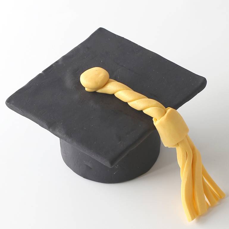 Sugar Graduation Hat-قبعة تخرج من عجينة السكر 