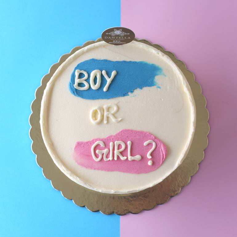  blue or pink small cake 