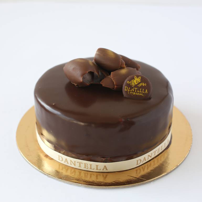 كوين تشوكلت الحجم الصغير - Queen Of Chocolate Cake Small