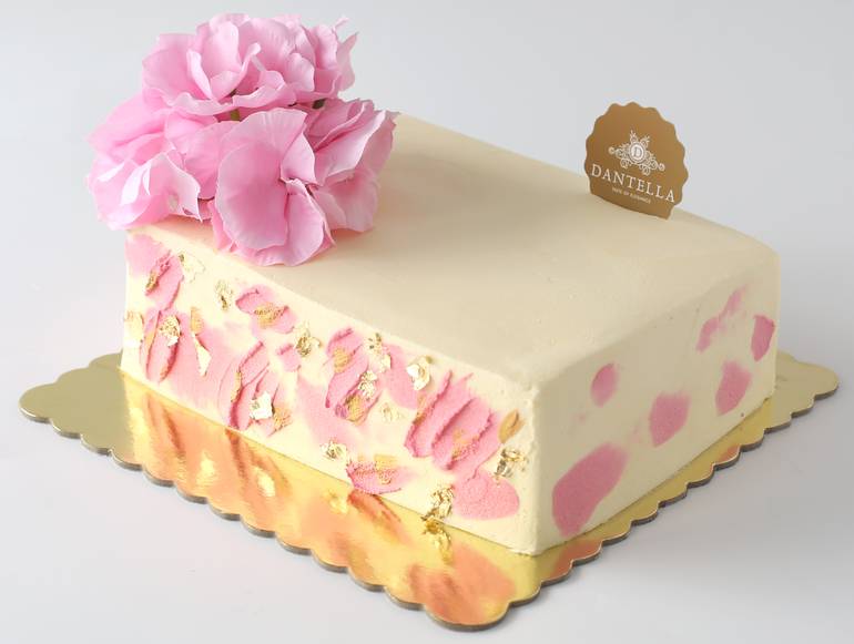 Raya Pink Cake