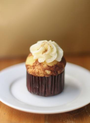 Mini cinnamon balls by pieces