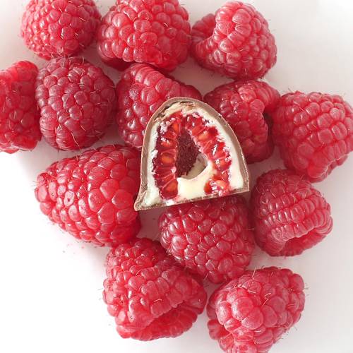 Choco raspberry by pieces