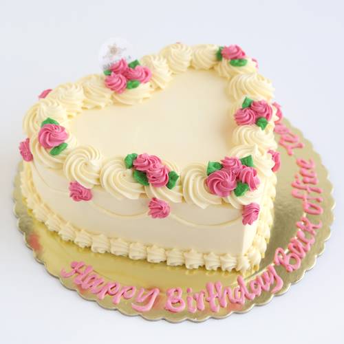 white royal Heart Cake