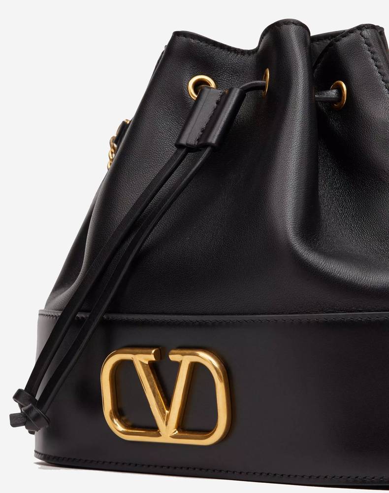  MINI BUCKET BAG IN NAPPA WITH VLOGO SIGNATURE CHAIN (Pre-Order Within 14 Days) 