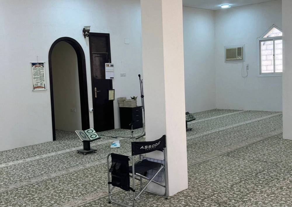 ترميم وفرش مسجد محمد الشهراني بالحميمة