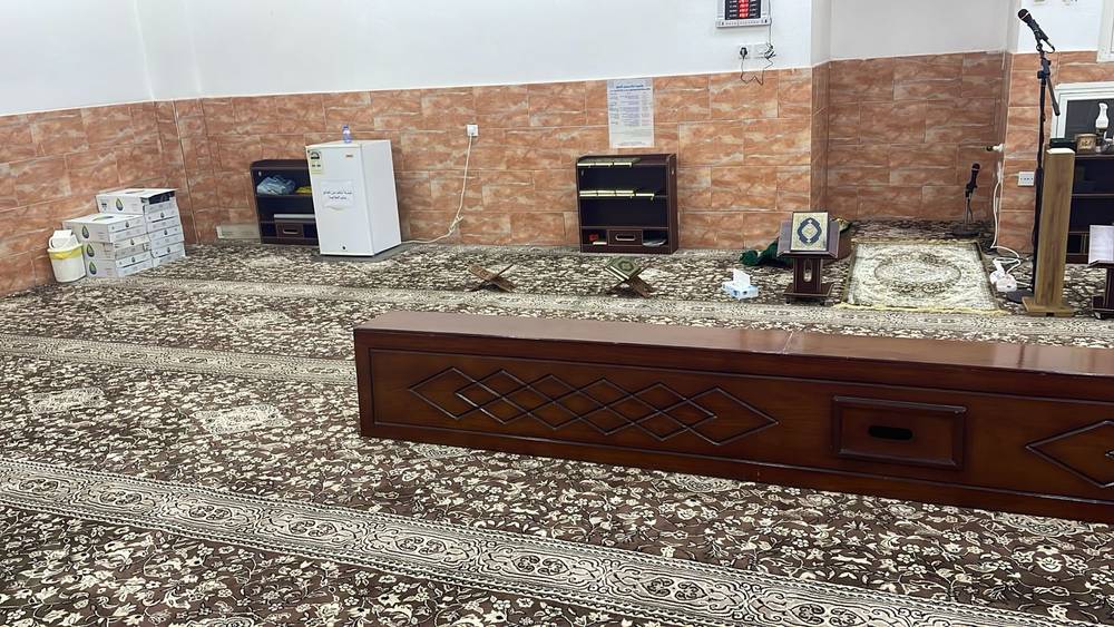تغيير سجاد مسجد الواحة في جميع