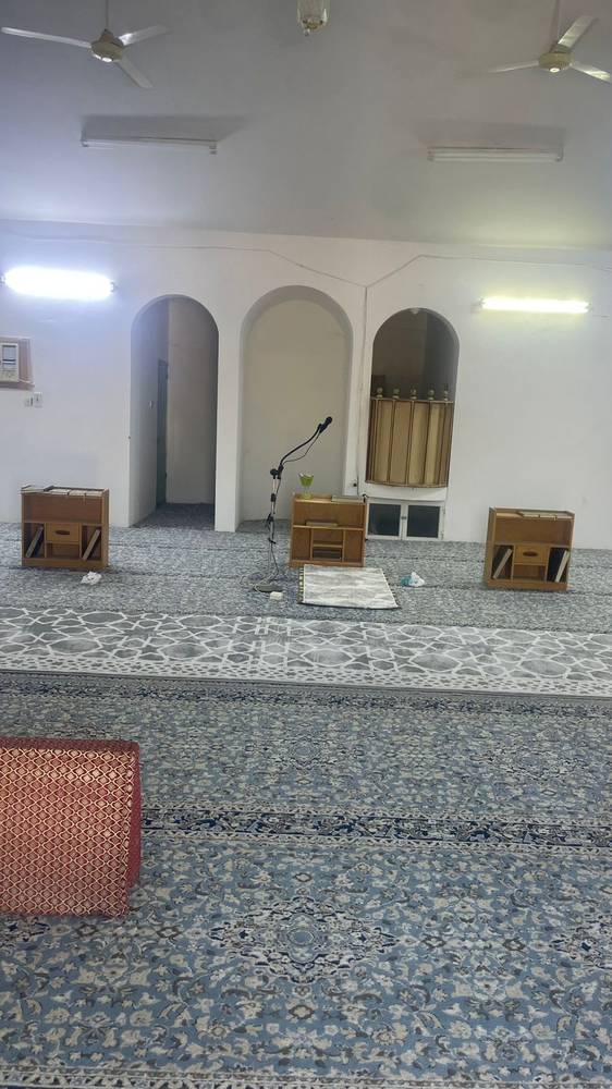 تغيير فرش مسجد الموامرة بالغفرات