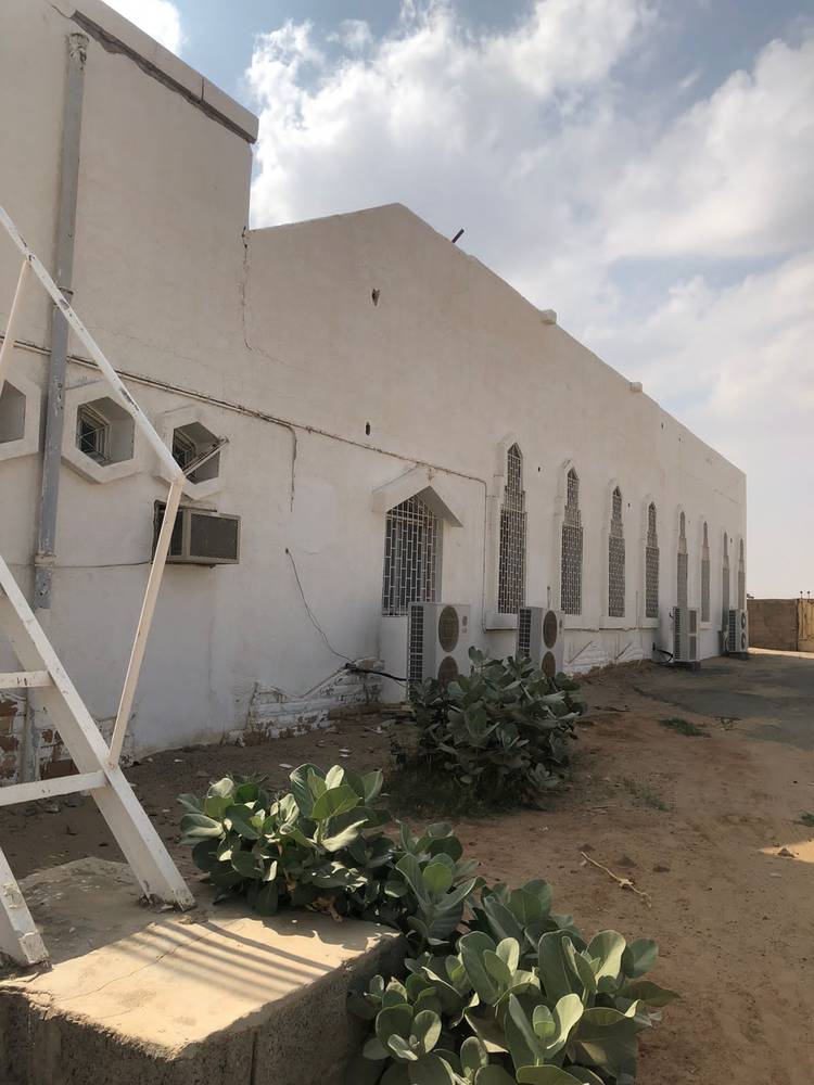 ترميم وفرش جامع الجنينة