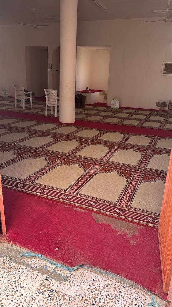 صيانة وتغيير سجاد مسجد سند سعيد بالنقيع