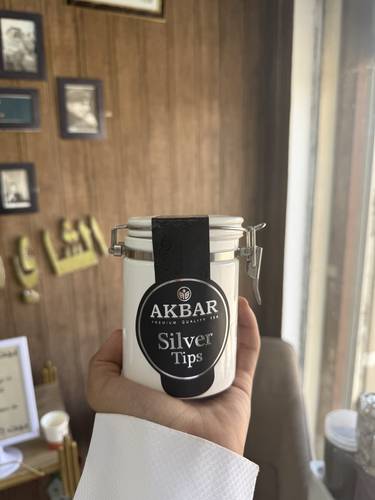 شاي اكبر سلفر تيبس 50 غرام 