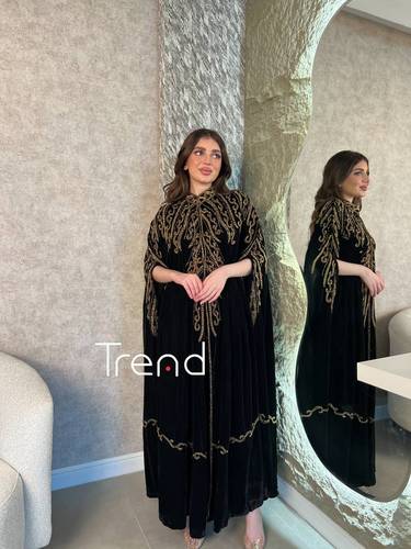 جلابية مخمل مطرزة 4  - 54