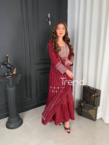 جلابية قطعتين طويله مطرزة (عودي) - 3XL