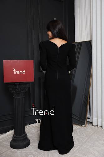 فستان سهرة أسود أنيق بتطريز ورود لامعة - 4XL