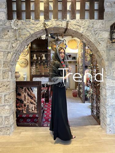 فستان اسود بتطريزات فضي مع طرحة راس - 2XL
