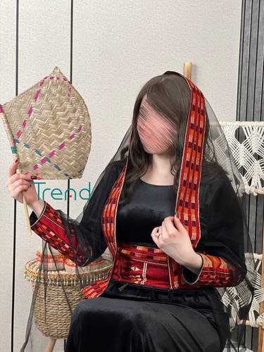 جلابية مخمل مطرزة بطرحة راس - 3XL