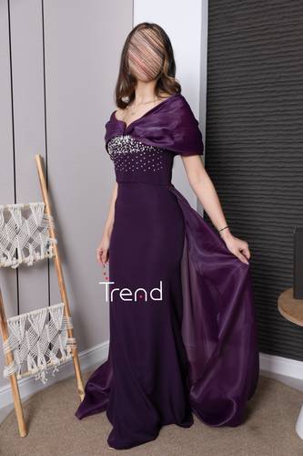 فستان سهرة بنفسجي مطرّز بكرستال - 2XL