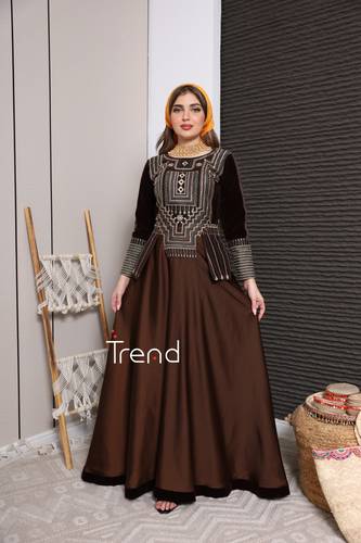 فستان التأسيس لون موكا مع منديل اصفر - 2XL
