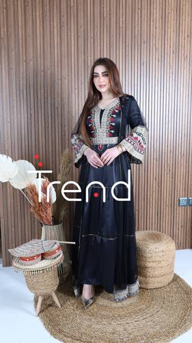 جلابية قطعتين مطرزة (اسود ) - 3XL
