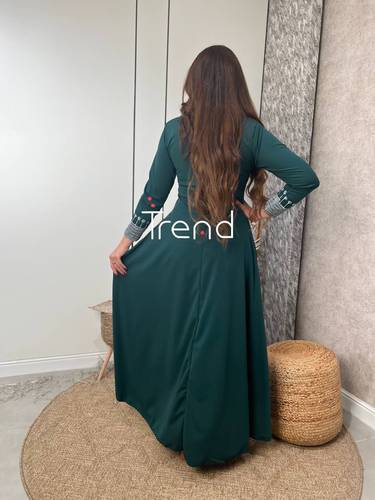 جلابية اخضر طويل بتطريز فضي - 4XL