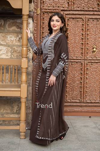 جلابية قطعتين موكا مطرزة - 4XL