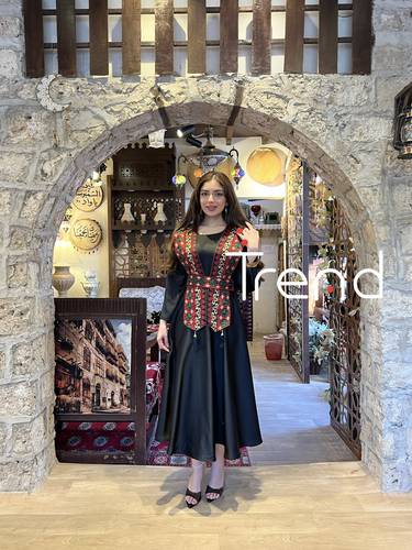 جلابيه قطعتين مطرزة بحزام اسود - 3XL
