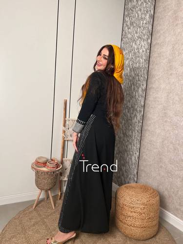 جلابية اسود طويل بتطريز فضي - 4XL
