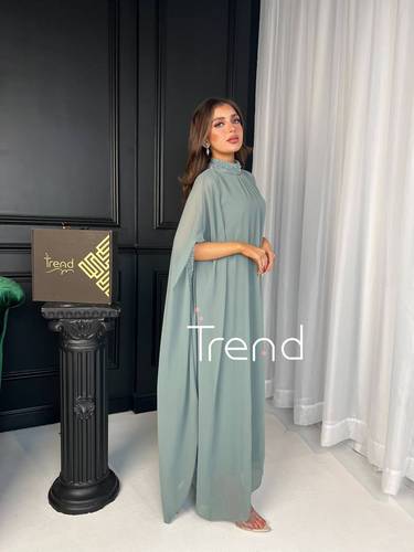 جلابية قطعتين بياقة مطرزة ناعمة - 4XL