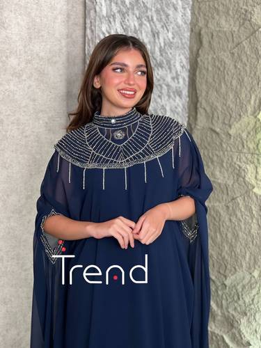 جلابية كحلي بياقة مطرزة - S