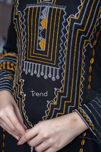 جلابية التأسيس بكسرات وطرحة راس و ومنديل اصفر  - 3XL