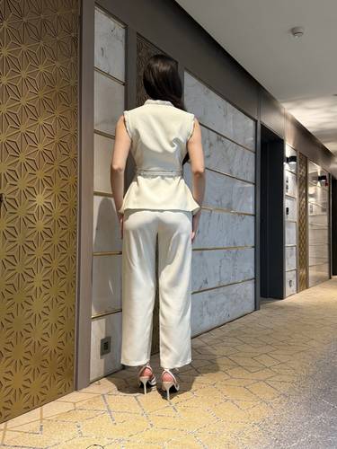 طقم جاكيت وبنطلون مع حزام - XL