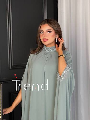جلابية قطعتين بياقة مطرزة ناعمة - 4XL