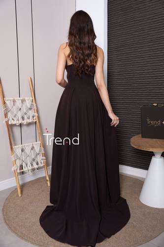 فستان سهرة موكا بدون أكمام بتطريز كرستال - 2XL