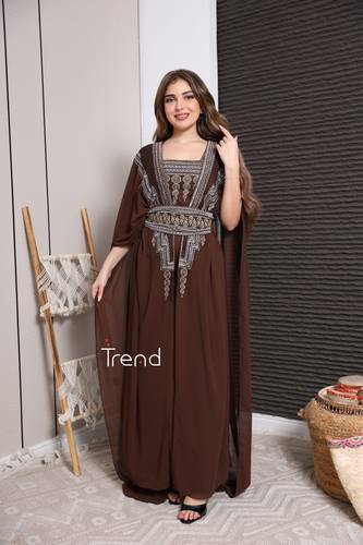 جلابية مطرزة قطعتين بحزام لون موكا - 2XL