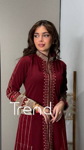 جلابية طولية مطرزة من الامام والخلف (عودي) - 2XL