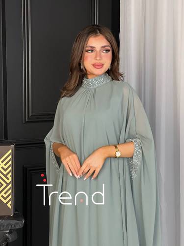 جلابية قطعتين بياقة مطرزة ناعمة - 4XL
