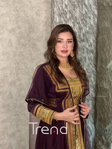جلابية طويل قطعتين مطرزة (موف) - M