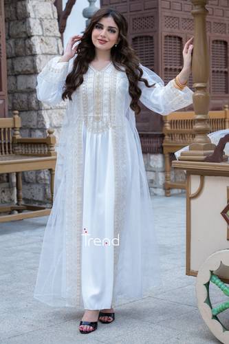 جلابية قطعتين ابيض مطرزة بطرحة راس - 2XL