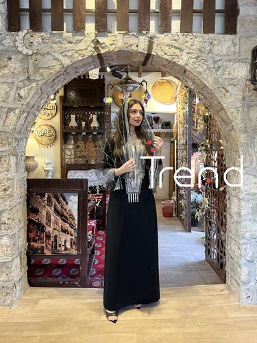 فستان اسود بتطريزات فضي مع طرحة راس - 2XL