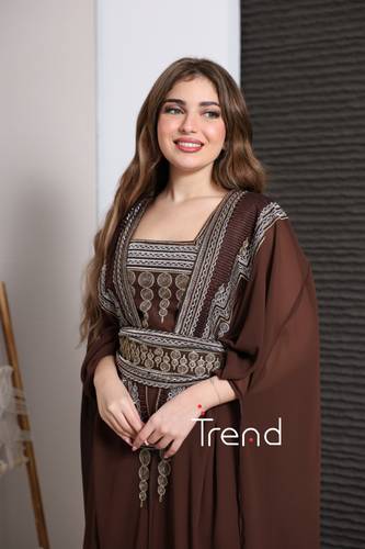 جلابية مطرزة قطعتين بحزام لون موكا - 2XL