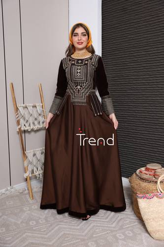 فستان التأسيس لون موكا مع منديل اصفر - 2XL