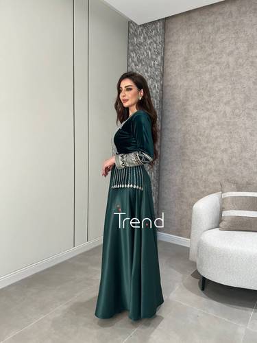 جلابية طويل خضراء مطرزة  - S
