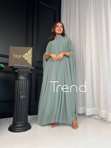 جلابية قطعتين بياقة مطرزة ناعمة - 4XL