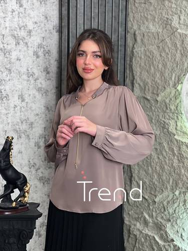 بلوزة ساتان بسلاسل  - L