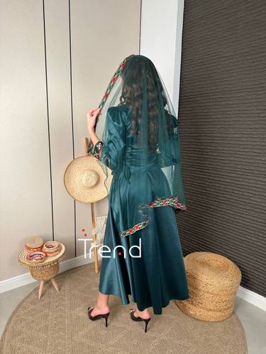 جلابية نسائي مطرزة بطرحة راس /خضراء / - S