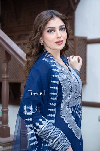جلابية كحلي قطعتين مطرزة - 4XL