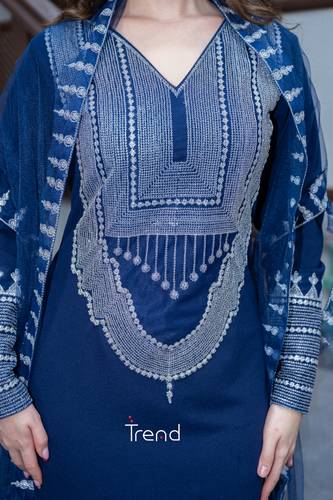 جلابية كحلي قطعتين مطرزة - 4XL