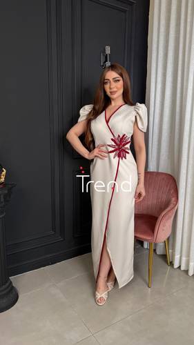 فستان ليزا بوردة مطرزة (عودي) - 2XL