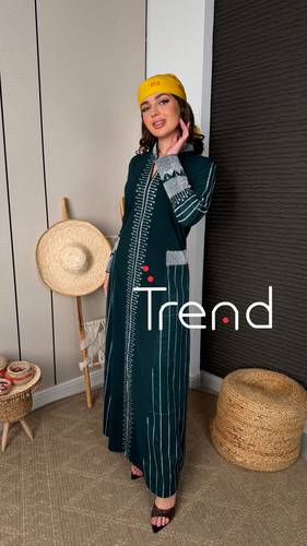 جلابية طويلة مطرزة من الامام والخلف (خضراء) - 2XL