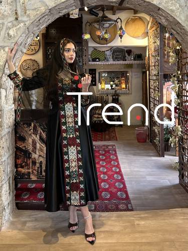 جلابية ميد اسود بتطريزات طولية وطرحة راس - XL