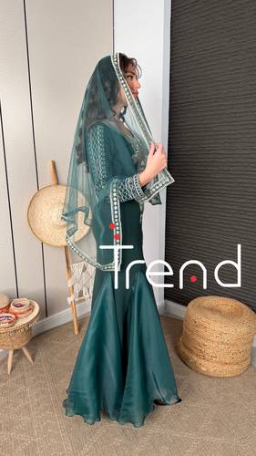 فستان ليكرا بطرحة راس (اخضر) - 3XL